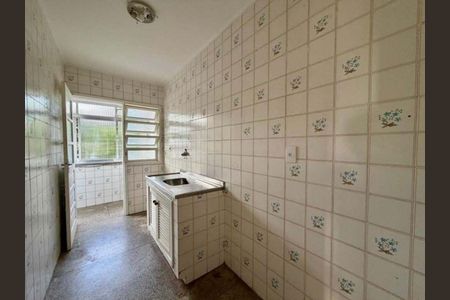 Cozinha de apartamento para alugar com 1 quarto, 48m² em Passo d’Areia, Porto Alegre