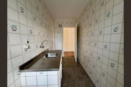 Cozinha de apartamento para alugar com 1 quarto, 48m² em Passo d’Areia, Porto Alegre