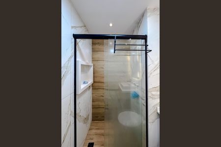 Apartamento à venda com 65m², 3 quartos e 1 vaga Apartamento à venda com 65m², 3 quartos e 1 vagaBanheiro social
