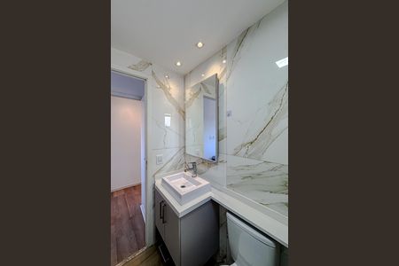 Apartamento à venda com 65m², 3 quartos e 1 vaga Apartamento à venda com 65m², 3 quartos e 1 vagaBanheiro da Suíte
