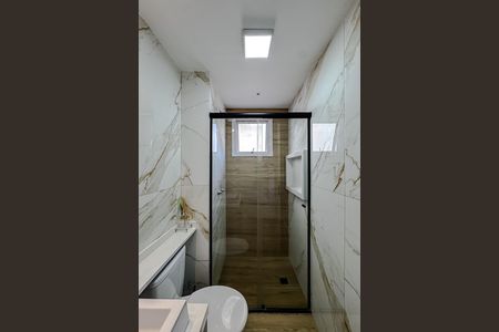 Apartamento à venda com 65m², 3 quartos e 1 vaga Apartamento à venda com 65m², 3 quartos e 1 vagaBanheiro da Suíte