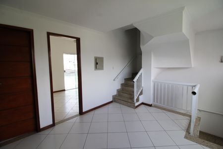 Sala 2 de casa para alugar com 4 quartos, 250m² em Tanque, Rio de Janeiro