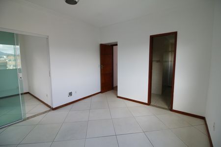 Casa para alugar com 250m², 4 quartos e 2 vagasSuíte