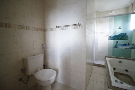 Casa para alugar com 250m², 4 quartos e 2 vagasBanheiro da Suíte 