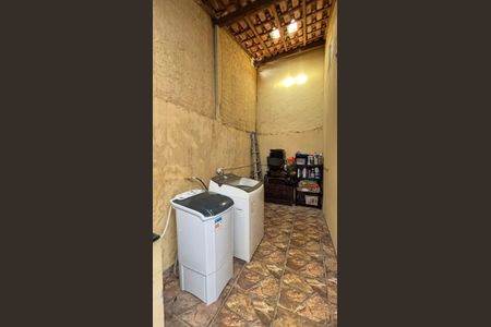 Casa à venda com 125m², 2 quartos e 2 vagasÁrea de serviço