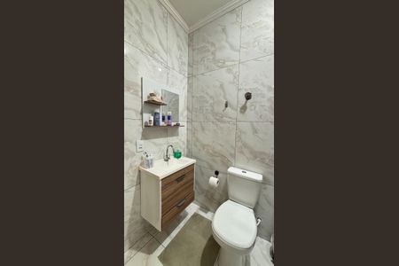 Banheiro de casa à venda com 2 quartos, 125m² em Parque Silva Azevedo (Nova Veneza), Sumaré