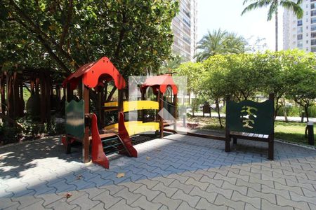 Apartamento para alugar com 169m², 4 quartos e 2 vagas