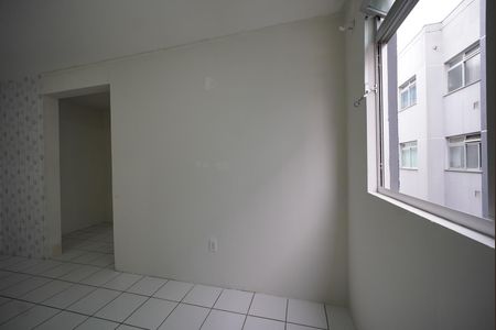 Sala de apartamento para alugar com 1 quarto, 58m² em Ipiranga, São José