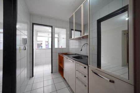 Cozinha de apartamento para alugar com 1 quarto, 58m² em Ipiranga, São José