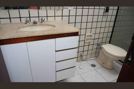 Casa de condomínio para alugar com 176m², 2 quartos e 3 vagas Casa de condomínio para alugar com 176m², 2 quartos e 3 vagasBanheiro - piso superior