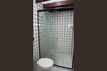 Casa de condomínio para alugar com 176m², 2 quartos e 3 vagas Casa de condomínio para alugar com 176m², 2 quartos e 3 vagasBanheiro - piso superior