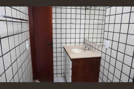 Casa de condomínio para alugar com 176m², 2 quartos e 3 vagas Casa de condomínio para alugar com 176m², 2 quartos e 3 vagasBanheiro - piso superior