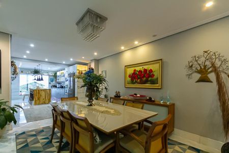 Casa à venda com 380m², 3 quartos e 6 vagas