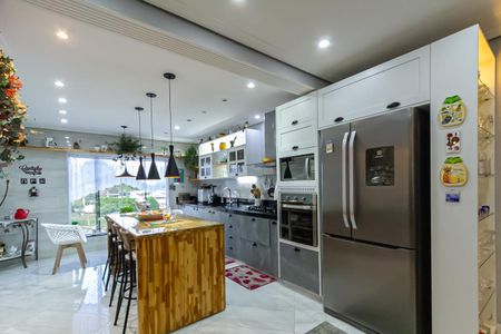 Casa à venda com 380m², 3 quartos e 6 vagas