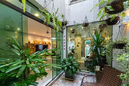 Casa à venda com 380m², 3 quartos e 6 vagas