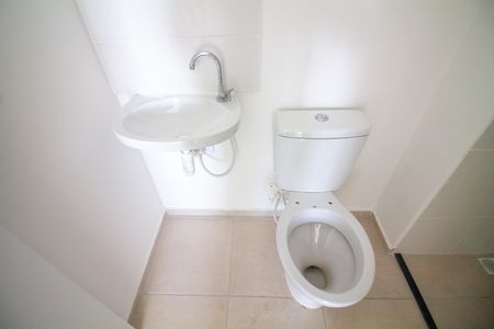 Apartamento à venda com 45m², 2 quartos e sem vaga Apartamento à venda com 45m², 2 quartos e sem vagaBanheiro