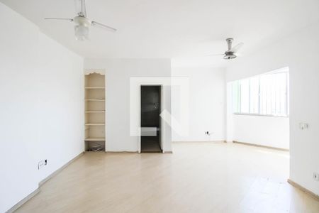 Apartamento para alugar com 200m², 2 quartos e 2 vagasSala