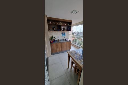 Apartamento à venda com 81m², 3 quartos e 2 vagasVaranda