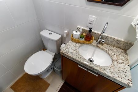 Apartamento à venda com 53m², 2 quartos e 1 vaga Apartamento à venda com 53m², 2 quartos e 1 vagaBanheiro