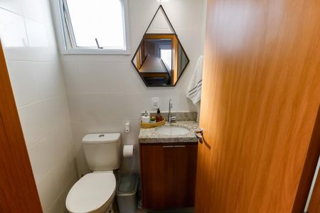 Apartamento à venda com 53m², 2 quartos e 1 vaga Apartamento à venda com 53m², 2 quartos e 1 vagaBanheiro