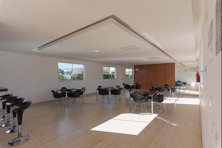 Apartamento para alugar com 43m², 2 quartos e 1 vaga Apartamento para alugar com 43m², 2 quartos e 1 vagaÁrea comum - Salão de festas