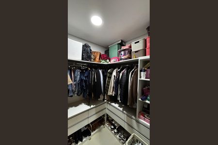 Apartamento para alugar com 67m², 3 quartos e 1 vaga Apartamento para alugar com 67m², 3 quartos e 1 vagaCloset da Suíte