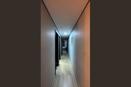 Corredor de apartamento para alugar com 3 quartos, 67m² em Paraíso, Santo André