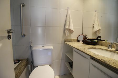 Apartamento à venda com 120m², 3 quartos e 2 vagasBanheiro da Suíte 3