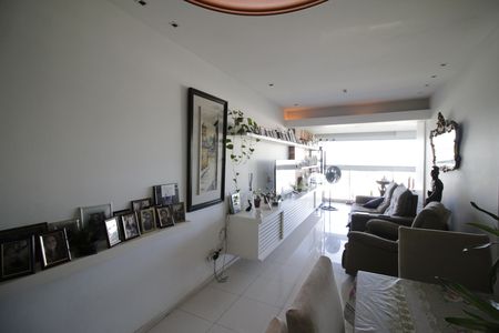 Apartamento à venda com 120m², 3 quartos e 2 vagasSala