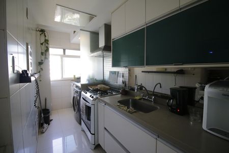 Apartamento à venda com 120m², 3 quartos e 2 vagasCozinha