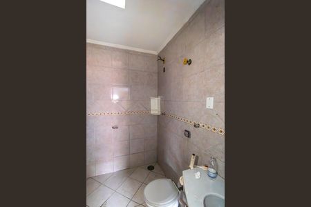 Casa para alugar com 250m², 3 quartos e 1 vaga Casa para alugar com 250m², 3 quartos e 1 vagaBanheiro