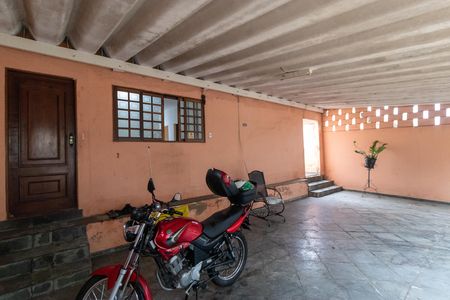 Casa para alugar com 250m², 3 quartos e 1 vaga Casa para alugar com 250m², 3 quartos e 1 vagaGaragem