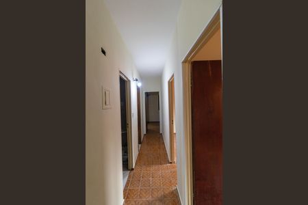 Casa para alugar com 250m², 3 quartos e 1 vaga Casa para alugar com 250m², 3 quartos e 1 vagaCorredor