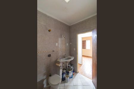 Casa para alugar com 250m², 3 quartos e 1 vaga Casa para alugar com 250m², 3 quartos e 1 vagaBanheiro