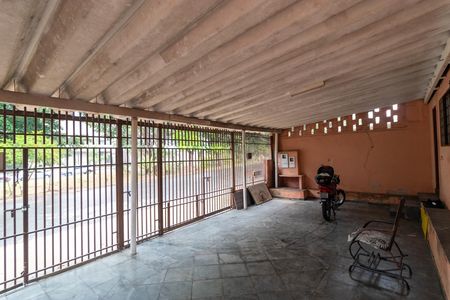 Casa para alugar com 250m², 3 quartos e 1 vaga Casa para alugar com 250m², 3 quartos e 1 vagaGaragem