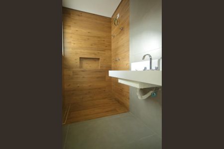 Casa à venda com 250m², 3 quartos e 5 vagasBanheiro  Suíte 1