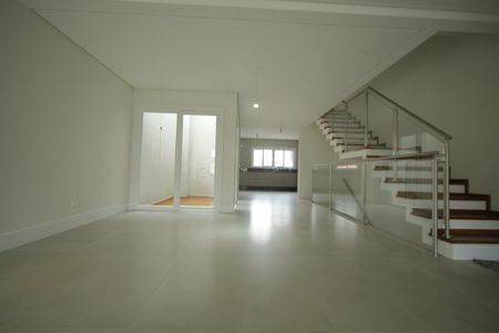 Casa à venda com 3 quartos, 250m² em Nova Petrópolis, São Bernardo do Campo