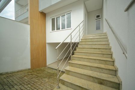 Casa à venda com 250m², 3 quartos e 5 vagasFachada - vista interna 
