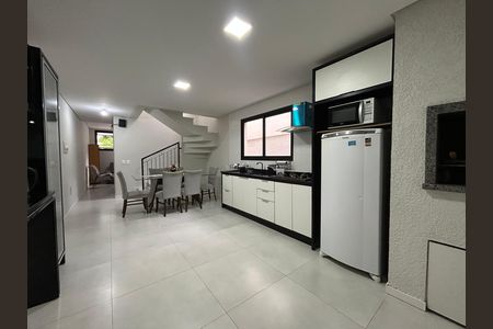 Casa para alugar com 100m², 3 quartos e 1 vaga Casa para alugar com 100m², 3 quartos e 1 vagaCozinha
