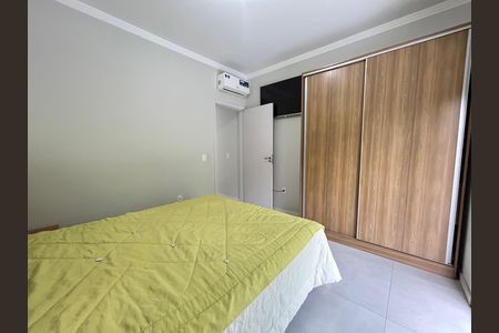 Casa para alugar com 100m², 3 quartos e 1 vaga Casa para alugar com 100m², 3 quartos e 1 vagaSuíte