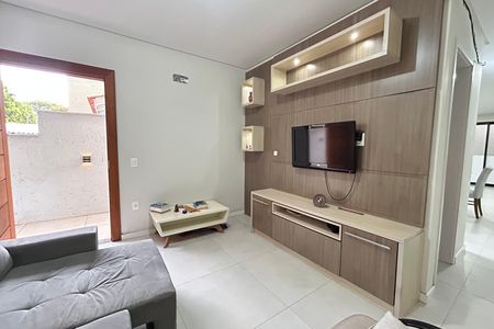 Sala de casa para alugar com 3 quartos, 100m² em Campeche Central, Florianópolis