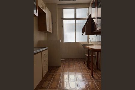 Cozinha de apartamento para alugar com 1 quarto, 48m² em Menino Deus, Porto Alegre