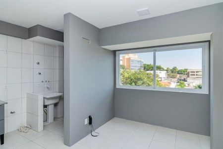 Sala de apartamento para alugar com 1 quarto, 45m² em Santo Antônio, Porto Alegre