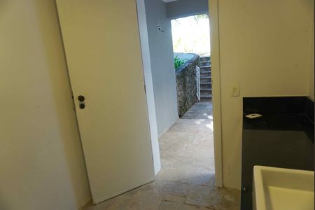 Casa de condomínio à venda com 450m², 2 quartos e 2 vagas Casa de condomínio à venda com 450m², 2 quartos e 2 vagasBanheiro de serviço