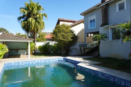 Casa de condomínio à venda com 450m², 2 quartos e 2 vagas Casa de condomínio à venda com 450m², 2 quartos e 2 vagasPiscina