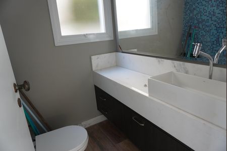 Casa de condomínio à venda com 450m², 2 quartos e 2 vagasLavabo