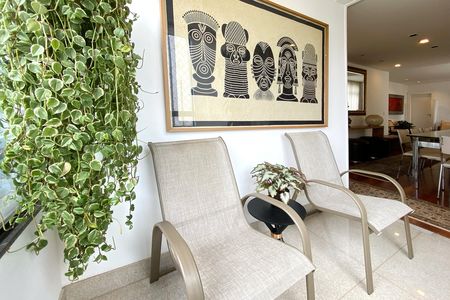 Apartamento à venda com 358m², 4 quartos e 4 vagas Apartamento à venda com 358m², 4 quartos e 4 vagasVaranda da Sala