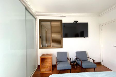 Apartamento à venda com 358m², 4 quartos e 4 vagas Apartamento à venda com 358m², 4 quartos e 4 vagasSuite 1