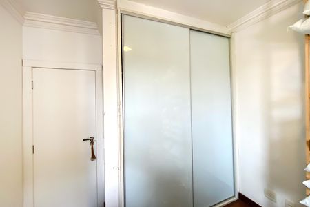 Apartamento à venda com 358m², 4 quartos e 4 vagas Apartamento à venda com 358m², 4 quartos e 4 vagasQuarto 4