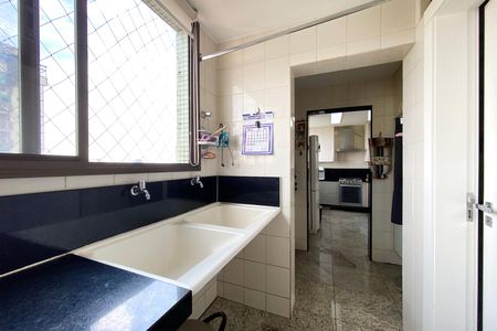 Apartamento à venda com 358m², 4 quartos e 4 vagas Apartamento à venda com 358m², 4 quartos e 4 vagasÁrea de Serviço